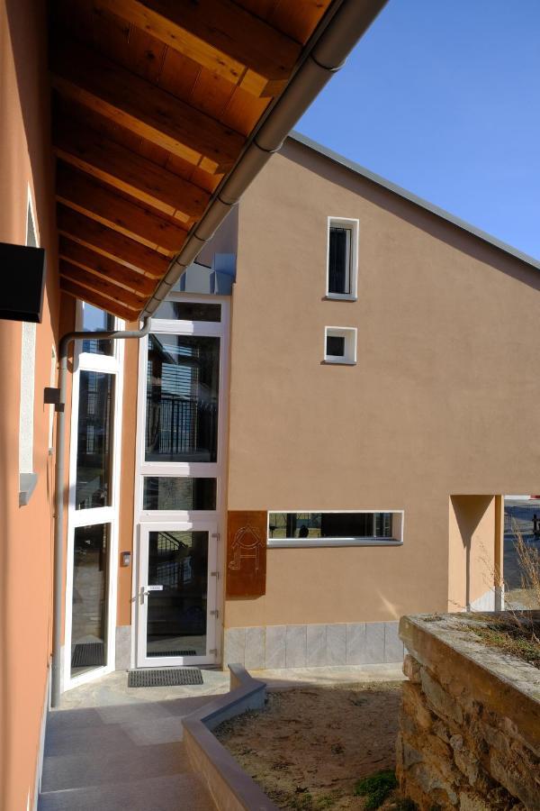 Arlette D'hotes *